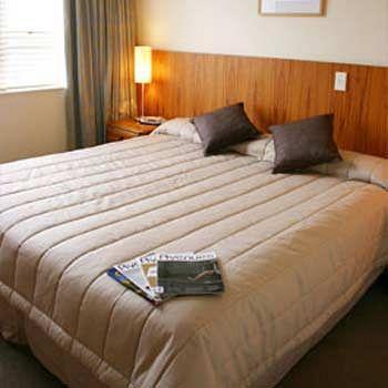The Poplars Apartment Hotel 基督城 外观 照片